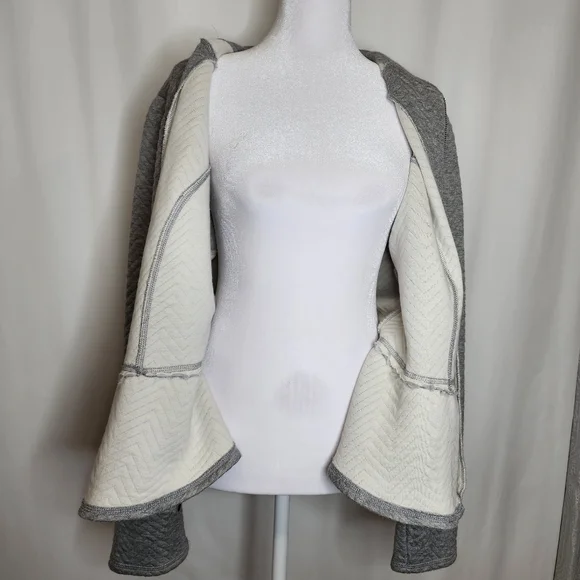 Torrid Peplum Grey Fleece Full Zipper Longsleeve Women's Size 2 (2x-20) - Picture 4 of 12